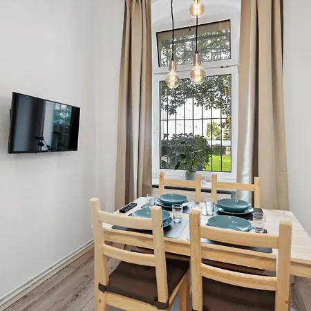 Sweet Tiny For 4 People