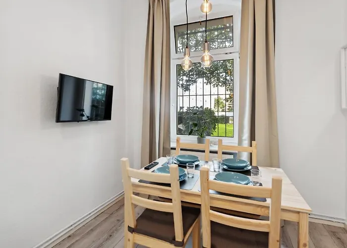 Sweet Tiny For 4 People